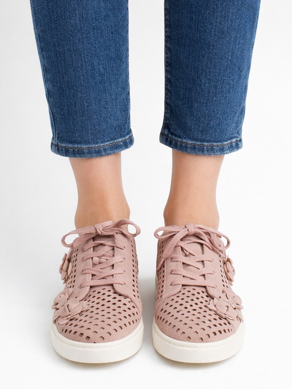 Vince Camuto Brellia Rose Quartz Suede Leather Lattice 3-D Sneakers Size 11 Wide - Picture 12 of 12